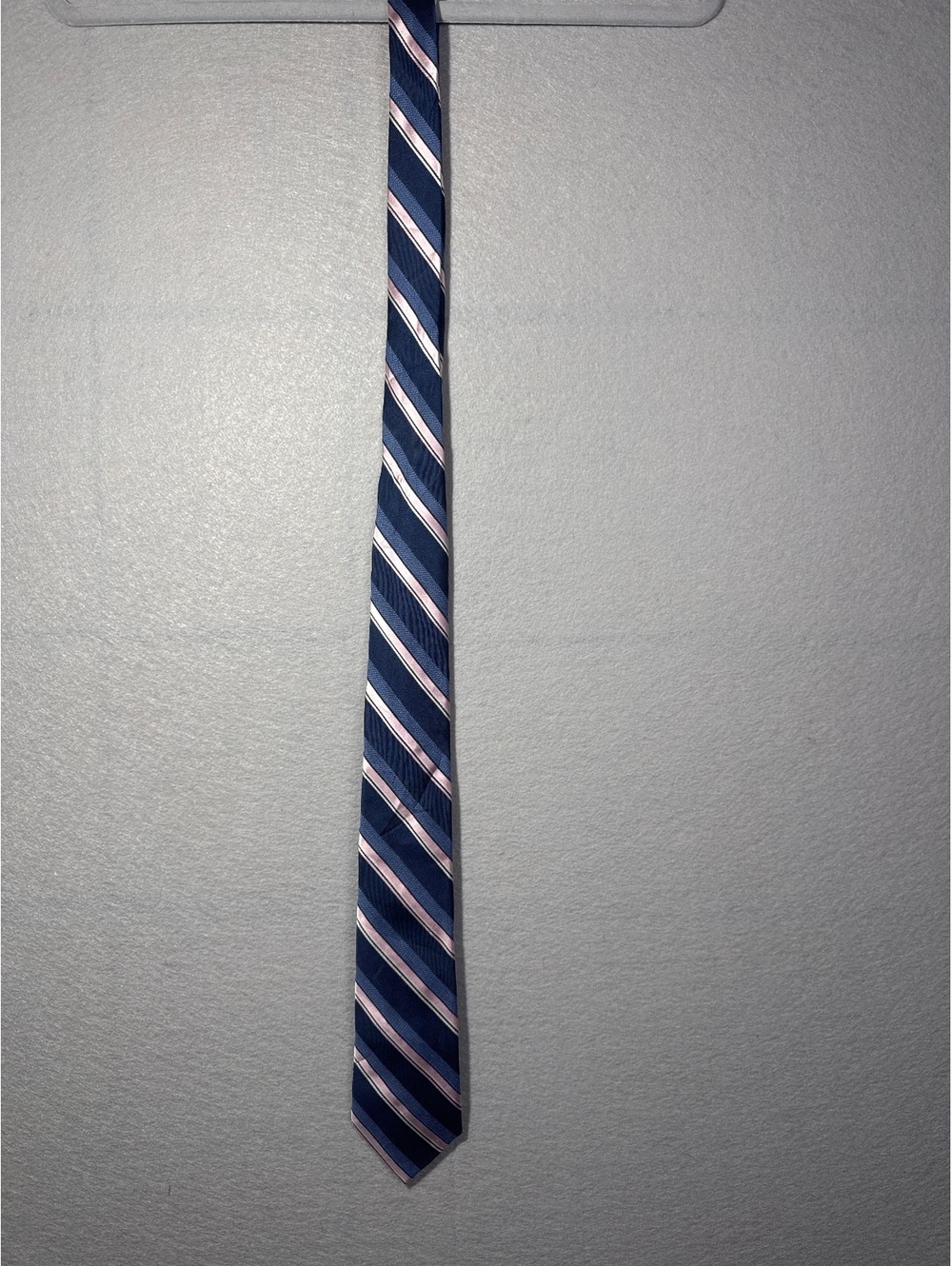 Jos. A. Bank Traveler Stain Resistant Men's Tie - Navy Blue with Pink and White-